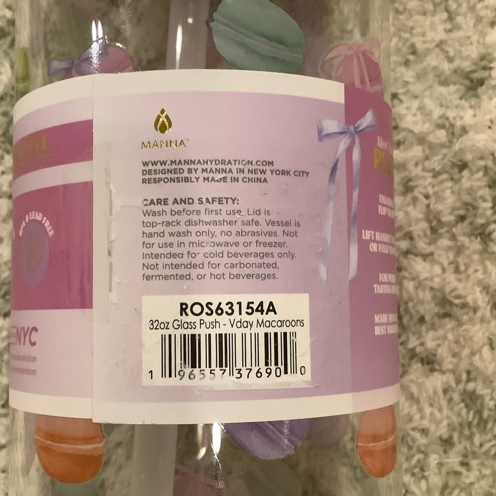 Valentines Day Pastel Macaroons Glass Leak-Proof Water Bottle Manna 32 oz NWT - Picture 10 of 16